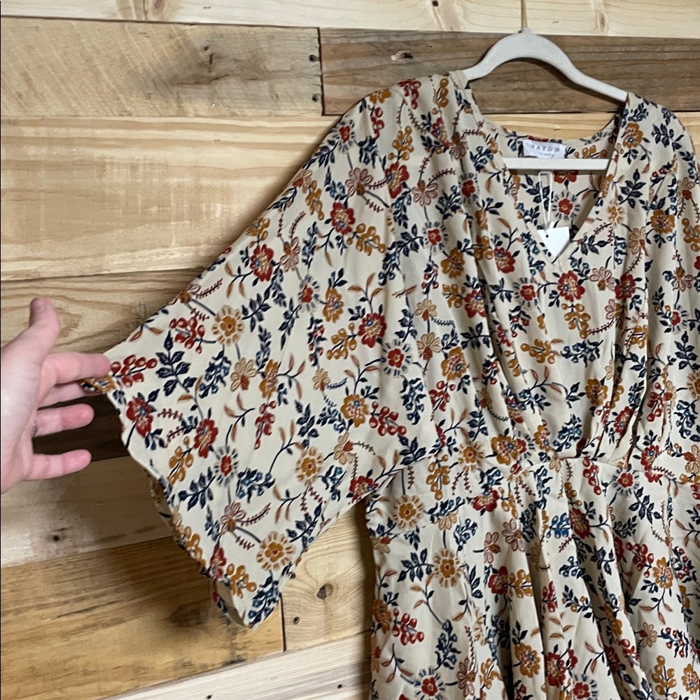 Hayden size L Multicolor Floral Flutter Sleeve Lightweight Chinch Waist Blouse - Picture 3 of 8